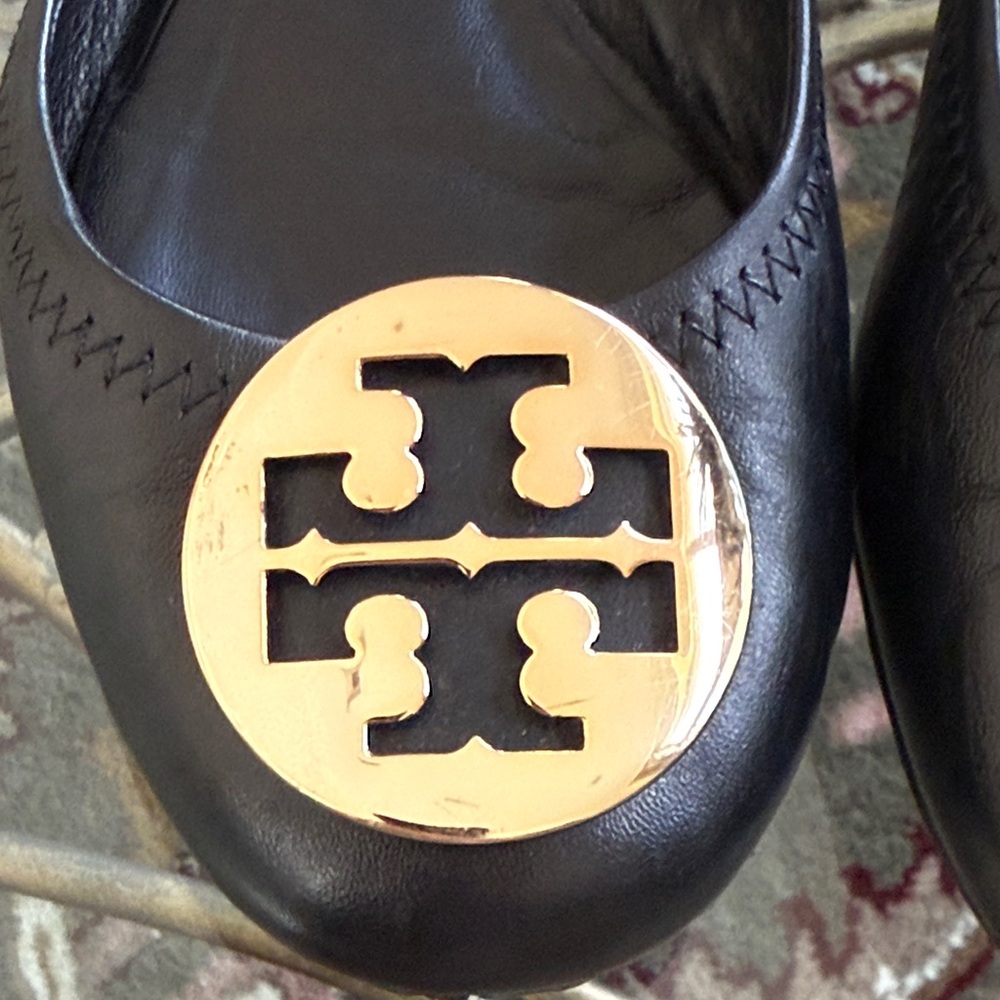 Tory Burch Gorgeous Black Flats with Gold Emblem - Picture 5 of 7